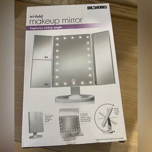 IDEAWORKS Tri-Fold Lighted Makeup Mirror in Silver